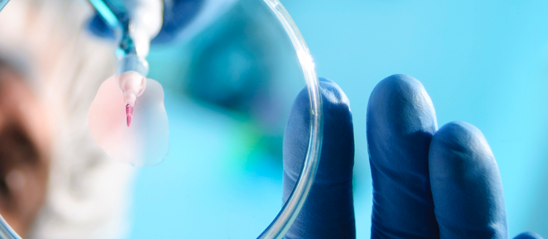 A close up of a microscope